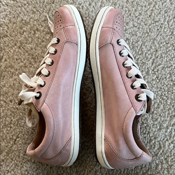 Taos Zipster Shell Pink Leather Sneakers Size 8 NWOB - Picture 6 of 9